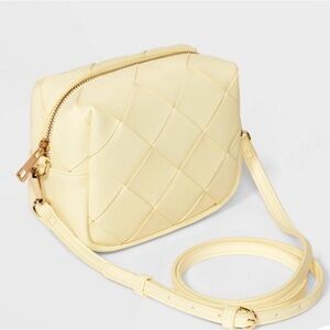NWT Cube Crossbody Bag Pale Yellow